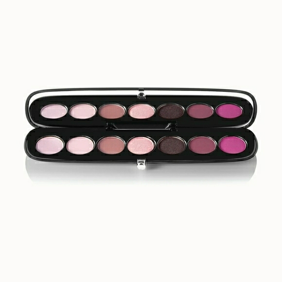 Marc Jacobs Other - MARC JACOBS Provocouture Eyeshadow Palette